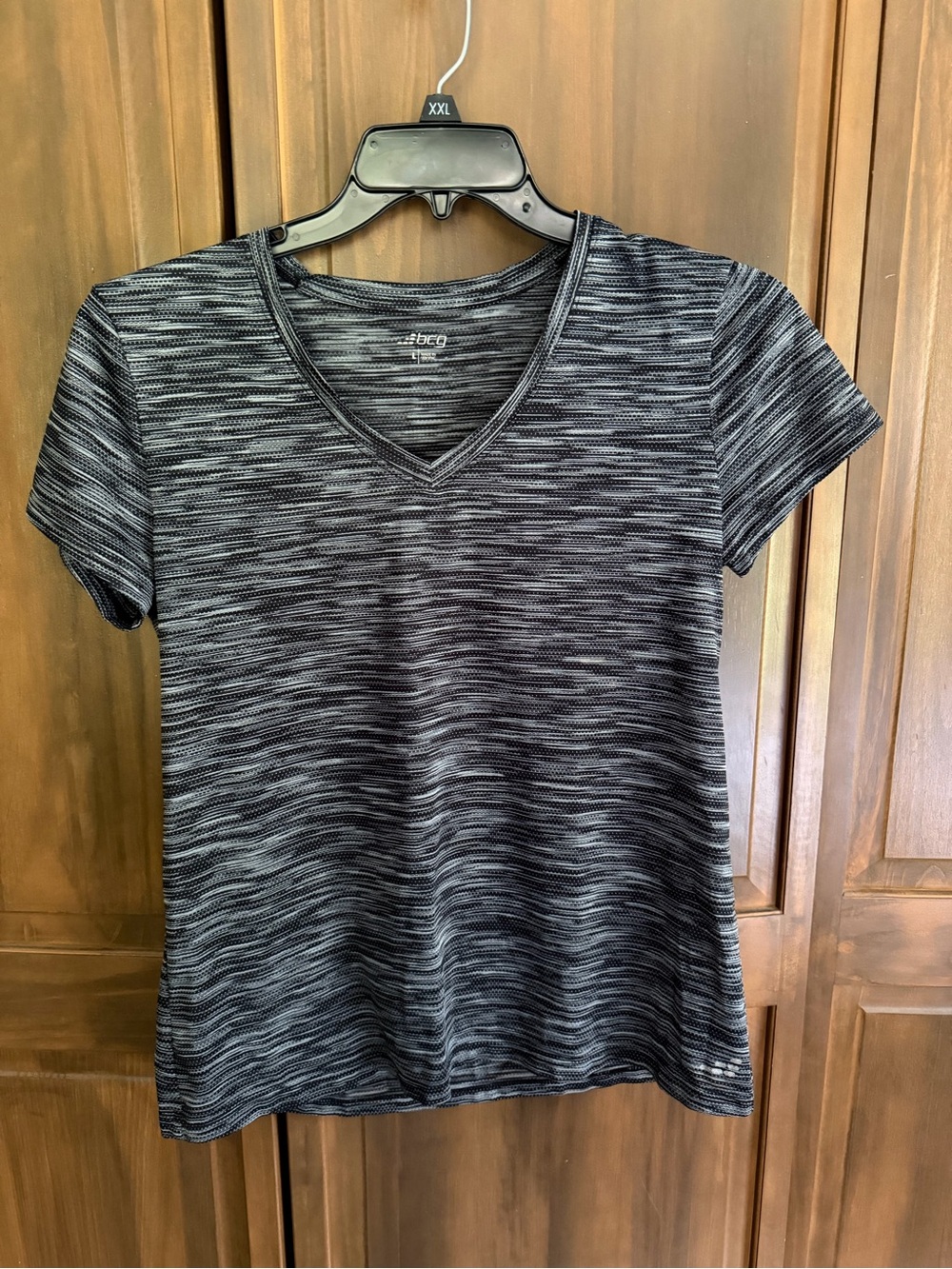Women's V-Neck Short Sleeve Top - Black Heather